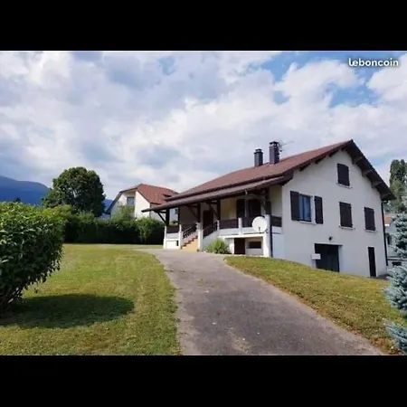Villa Maison A La Frontière Suisse Avec Jacuzzi ,billard *