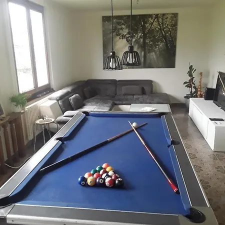 Villa Maison A La Frontière Suisse Avec Jacuzzi ,billard Chevry (Ain)